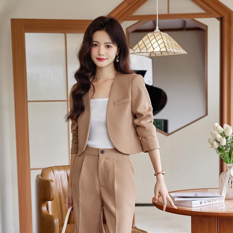 ビジネス ショートジャケット 上下セット セットアップスーツ 2点セット ジャケット セットアップ ロングパンツ フォーマルスーツ 長袖 ショート丈 ノー スーツ 2点セット オフィス セレモニ lucky596347