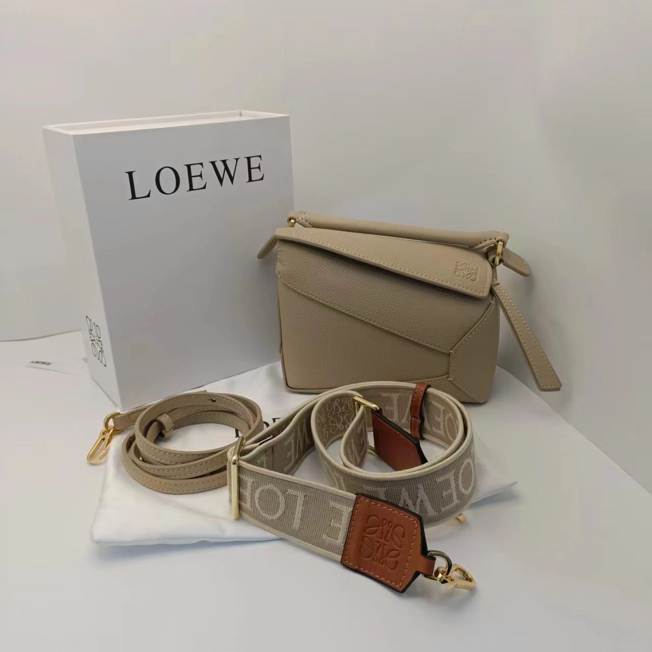 希少美品✨LOEWE ロエベ ショルダーバッグパズルバッグ ミニ