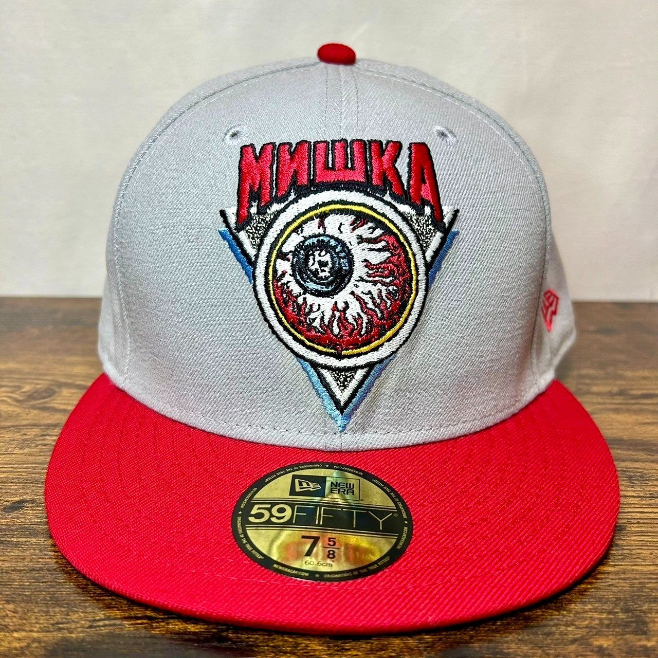 HTC ロングウォレット フラワーモチーフスタッズ レザー シルバー