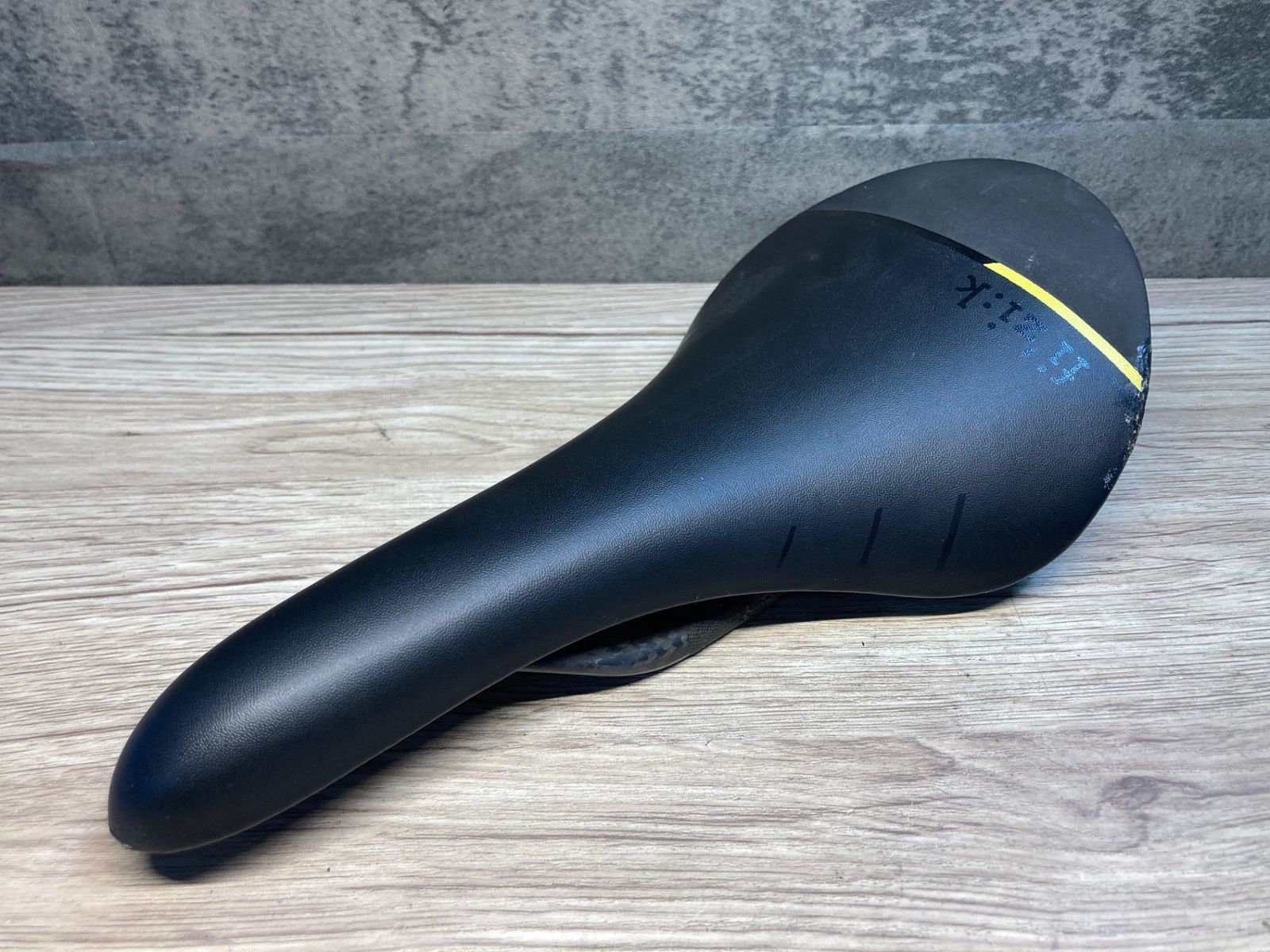 JJ773 フィジーク fizik アリアンテ ALIANTE 00 サドル カーボンレール mebius