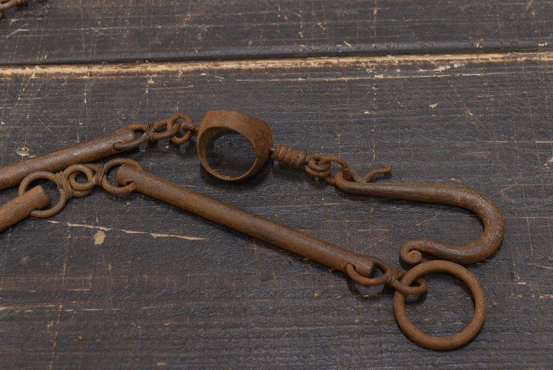 蔵A3523a 古民具 古鉄 吊鎖 釣鎖 約224㎝ 時代