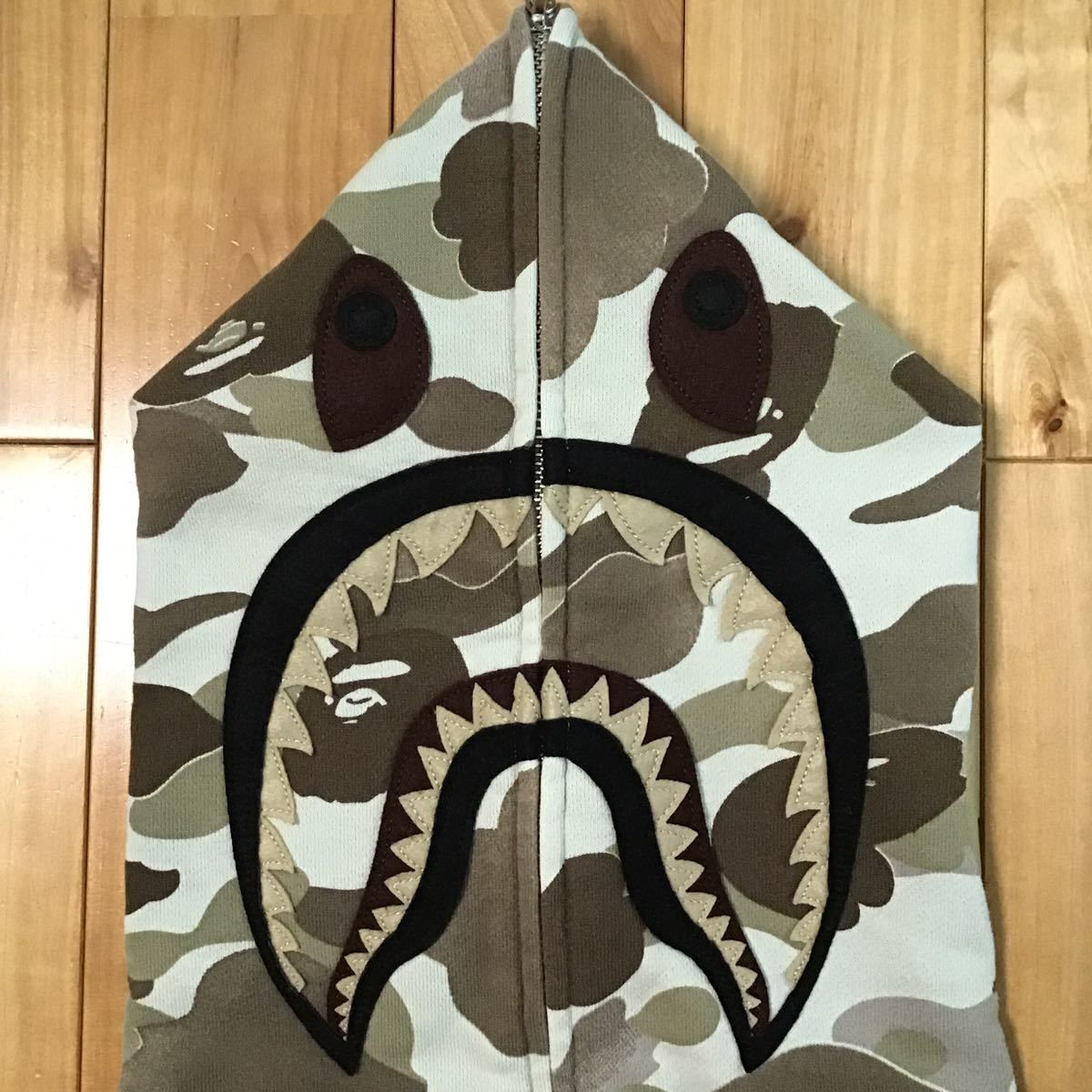 BAPE グラデーションカモ シャーク パーカー a bathing ape グラデーションカモ シャーク パーカー Mサイズ shark full zip hoodie