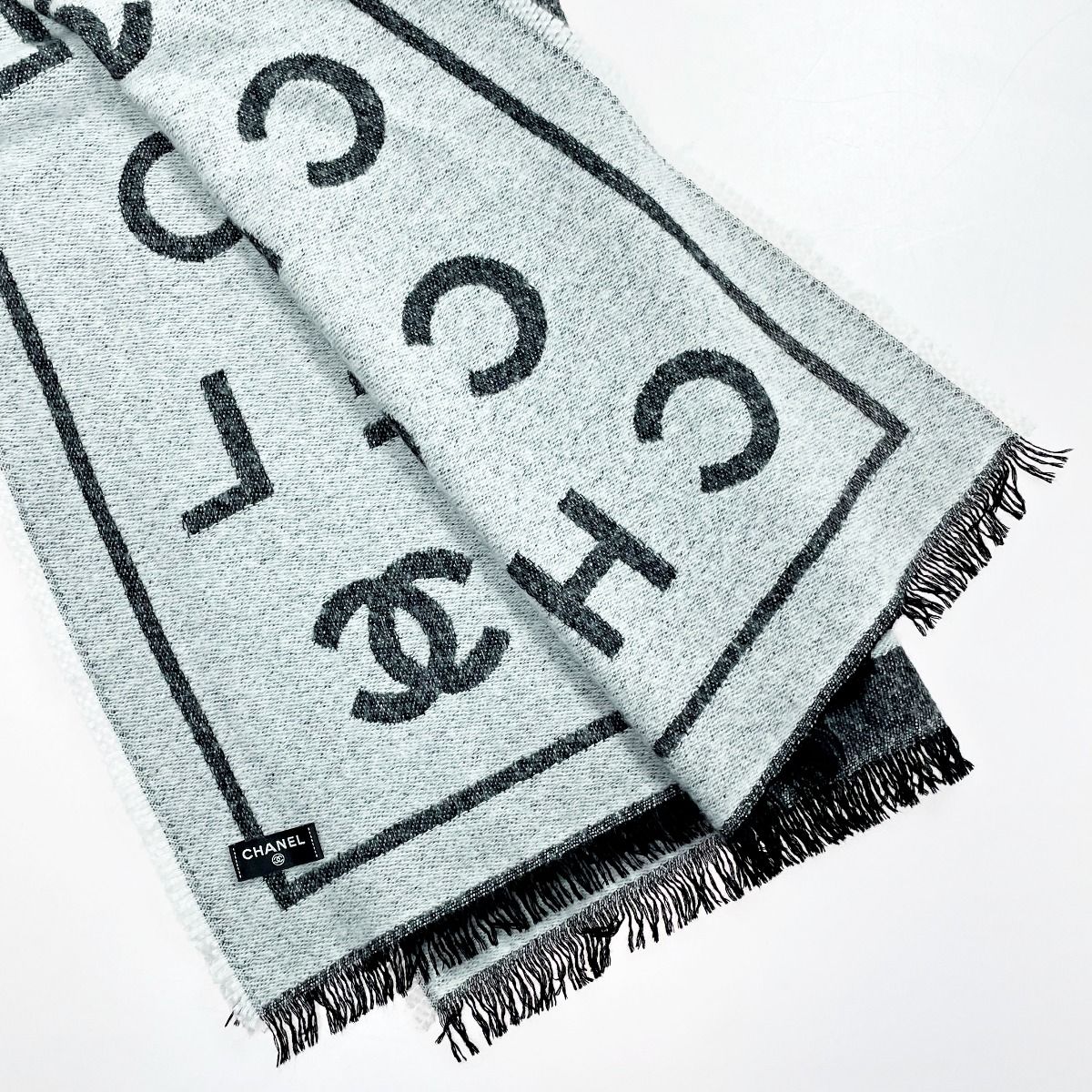 美品 CHANEL シャネル ストール シルク グレー ココマーク シンプル 楽天市場】CHANEL シャネル ココマーク マフラー ショール