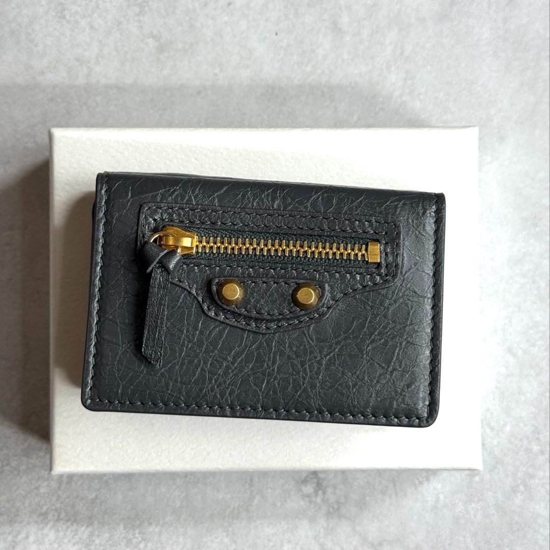 近|付属品完備 BALENCIAGA バレンシアガ | クラシックミニウォレット 三つ折り財布 クラッシュレザー グレー シティ 477455