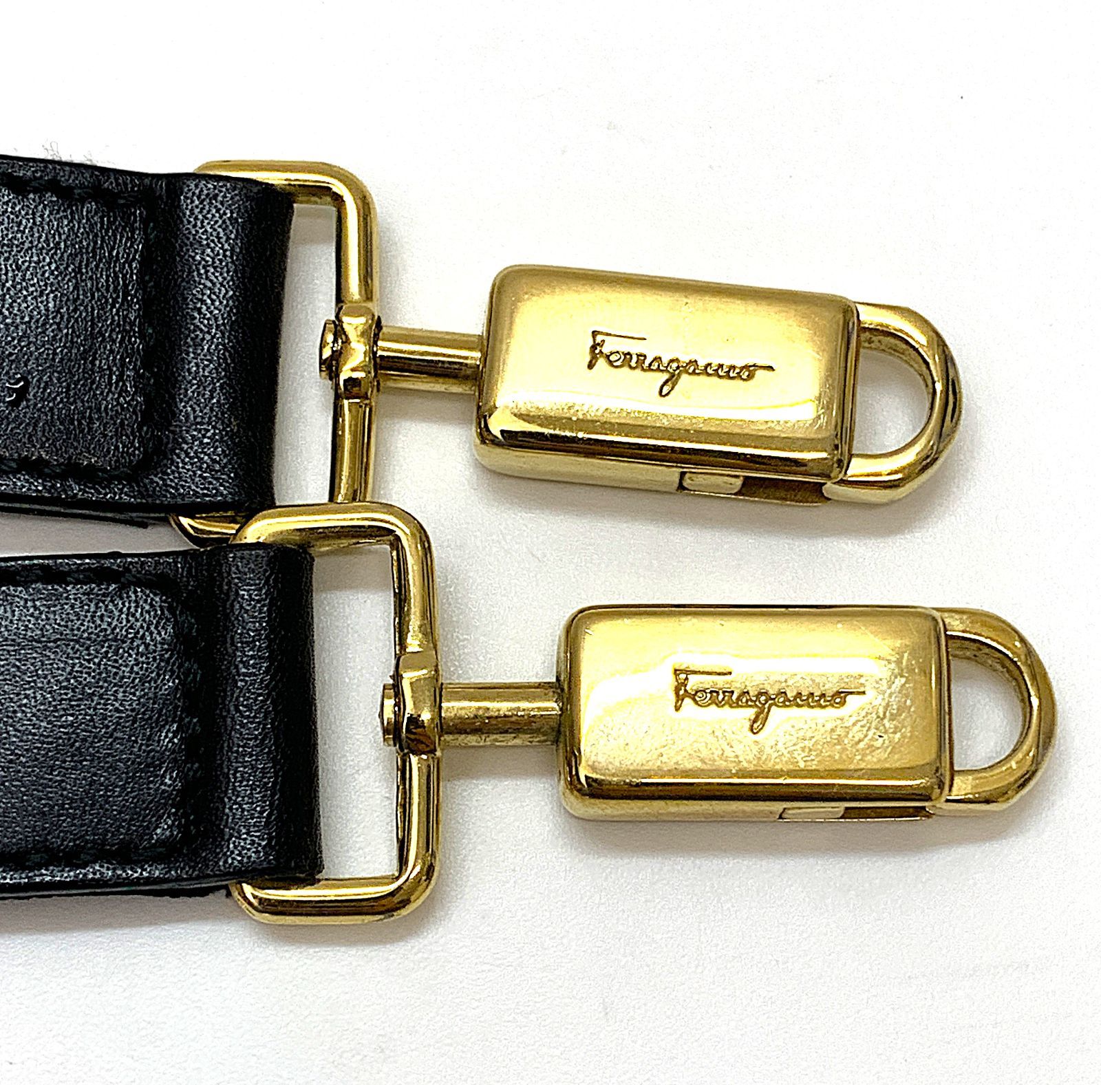 FERRAGAMO フェラガモ ショルダーストラップ ショルダー紐 黒×ゴールド