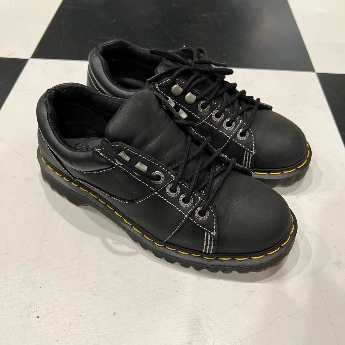 Bunjang商品韓国直送】260 DR. MARTENS(ドクターマーチン) メロウ - メルカリ