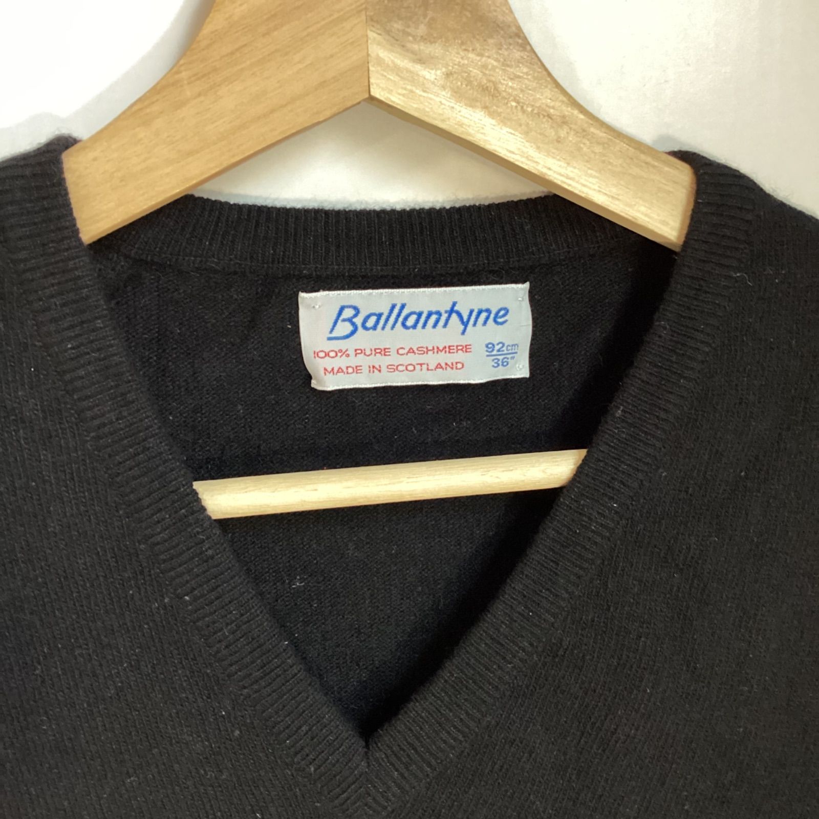 【美品】BALLANTYNE バランタインカシミヤ ピュアカシミヤ100%ニット バランタイン Ballantyne 100% ピュアカシミヤ Vネックセーター