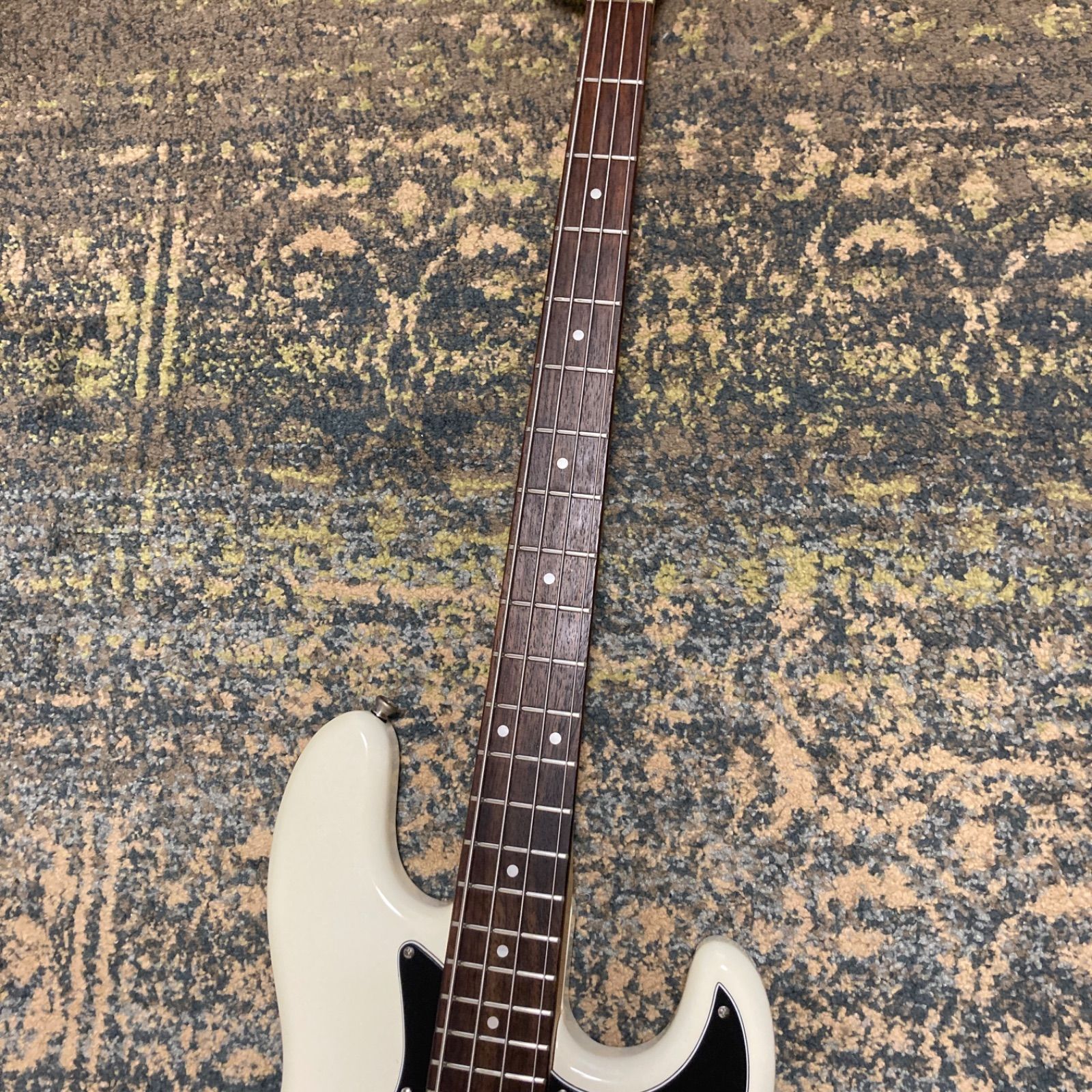 【美品】バッカス　BJB-1R　OWH ベース アイボリー 美品】バッカス BJB-1R OWH ベース アイボリー 美品 Bacchus