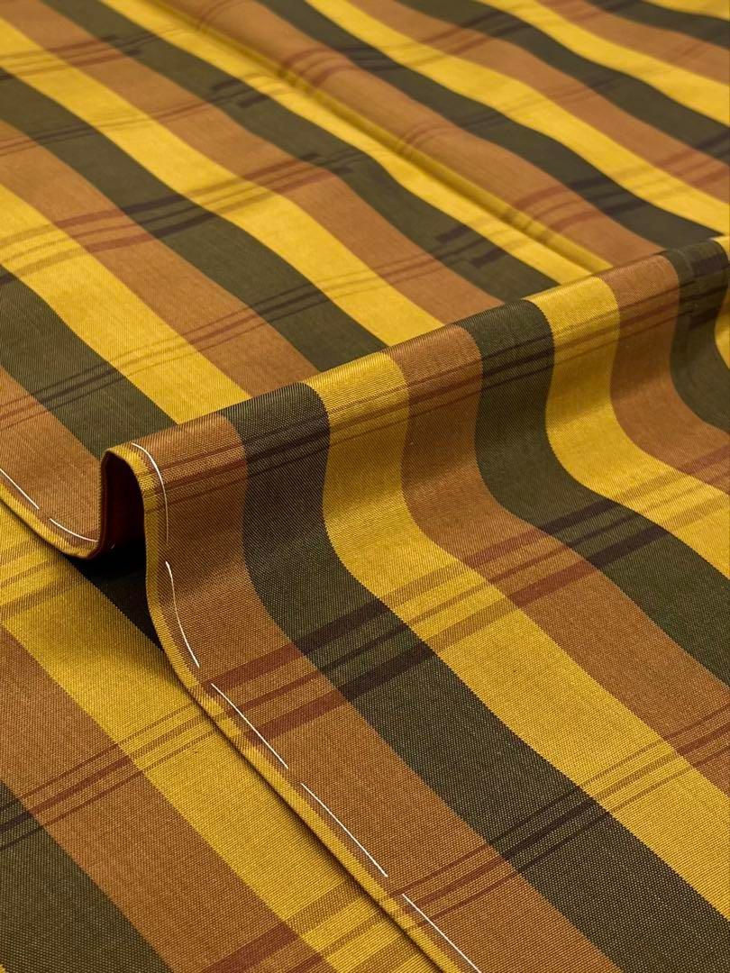 本場黄八丈 伝統工芸品 草木染 縦縞 手織 平織り 絹 躾糸付き