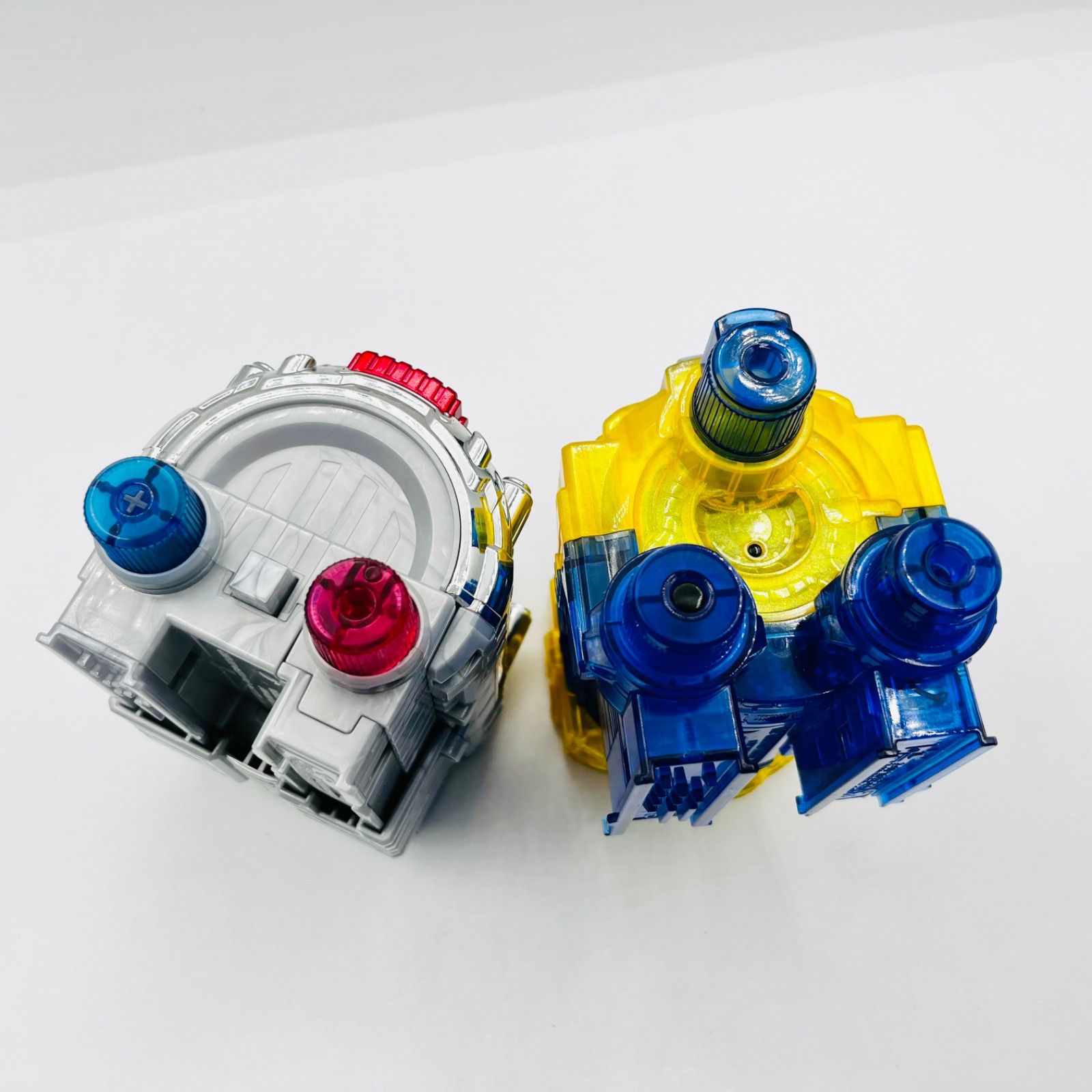 DX ジーニアス　ラビットタンクスパークリング　フルボトル　仮面ライダー　ビルド DXラビットタンクスパークリング｜仮面ライダーおもちゃウェブ