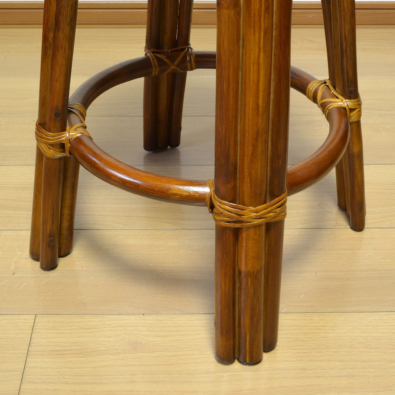 取っ手付きラタンスツール座面高さ60cm - メルカリ
