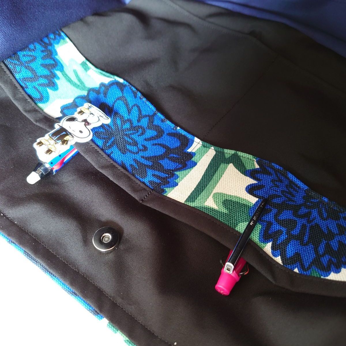 青い花　サイドポケット　肩掛けトートバッグ　ハンドメイド