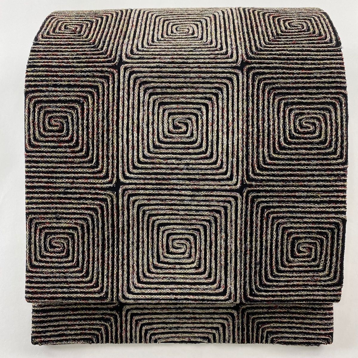 袋帯（無月・落款・全通・正絹） 袋帯 美品 名品 無月 落款あり ペーズリー 刺繍 箔 黒 全通 正絹