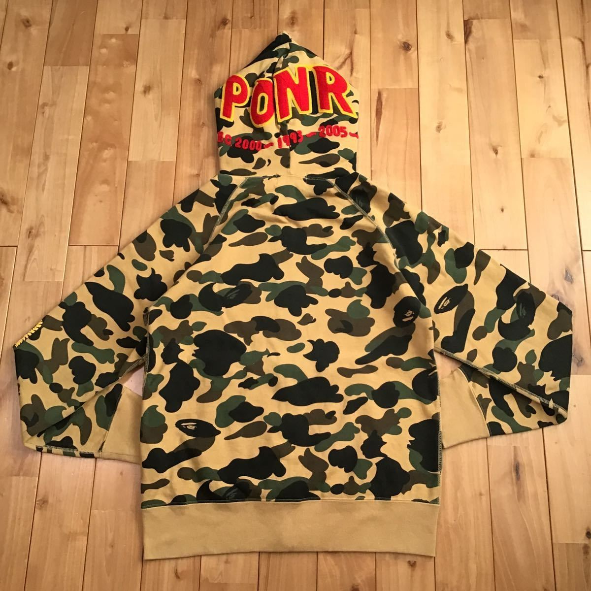 ape スタジャン フーディ付　Lsize yellow ape スタジャン フーディ付 Lsize yellow ape スタジャン