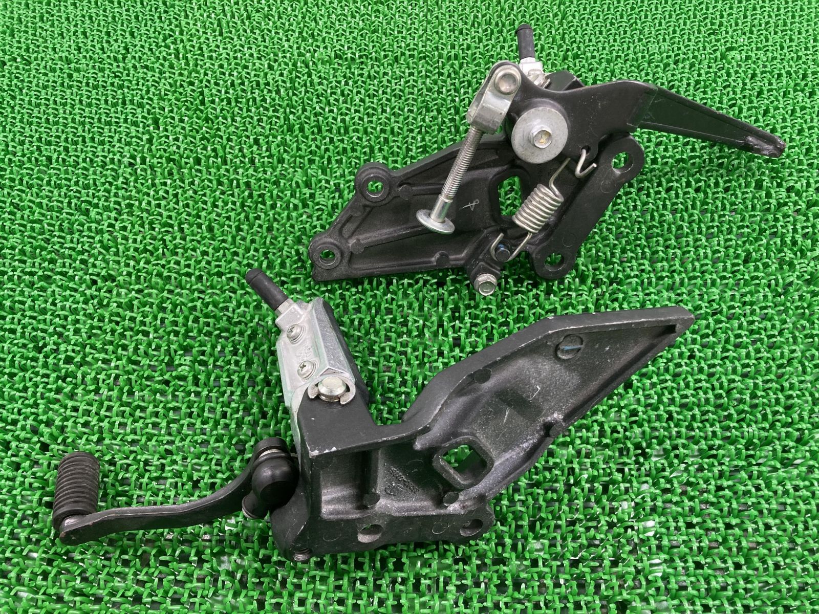 NINJA250R ステップ 左右 35063-0385A/35063-0386A カワサキ 純正 中古