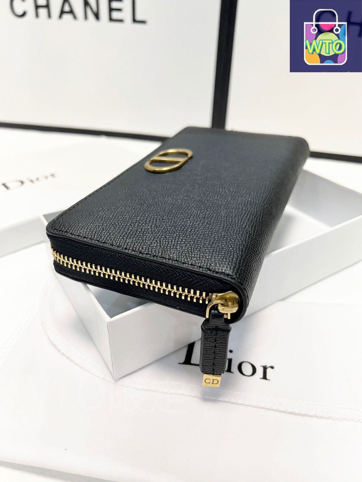 今日特価】DIOR 人気爆発のモノジップクラッチ！送料無料で今の