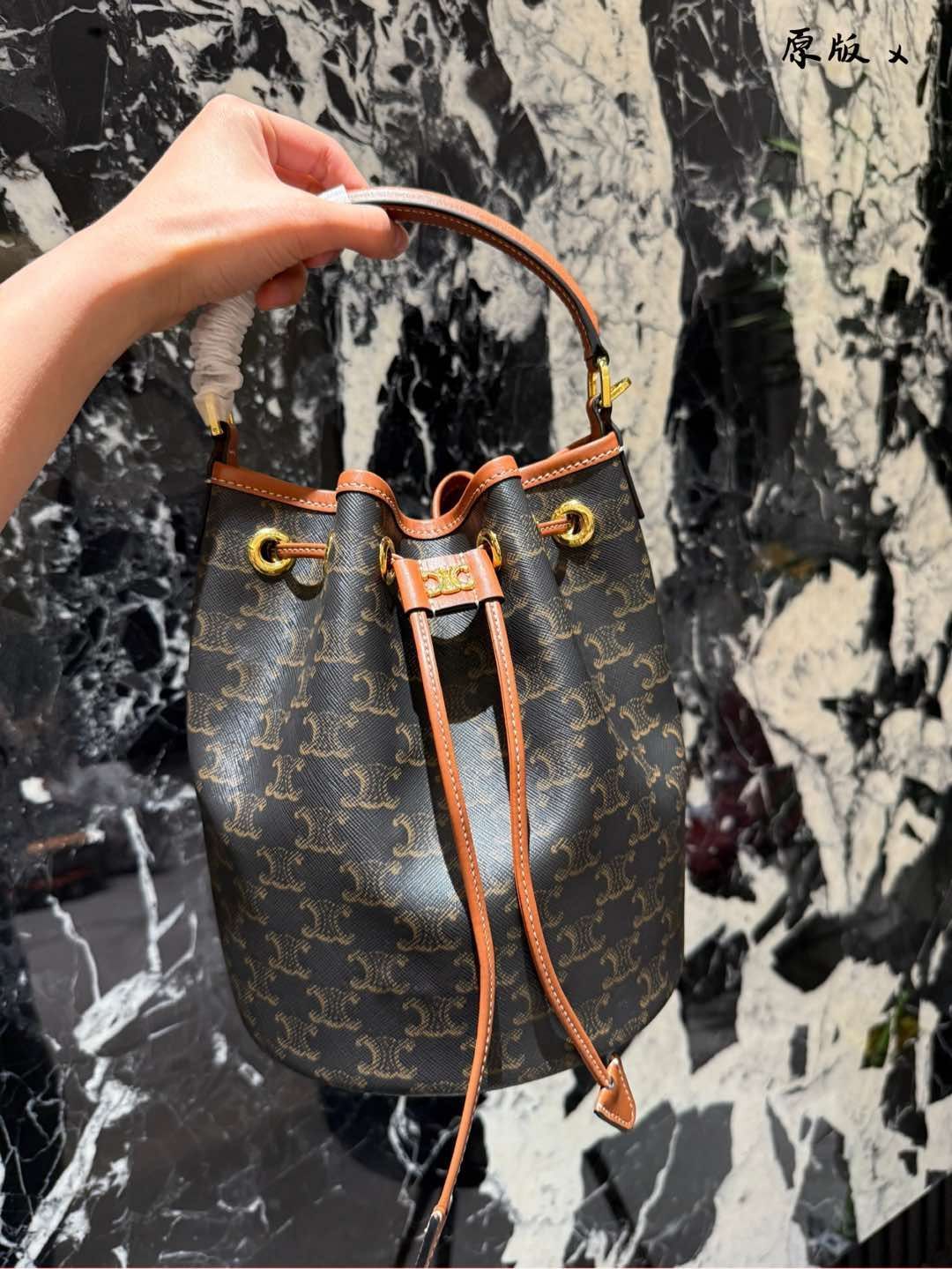 今日特価】CELINE CLARA Drawstring Bucket Bag セリーヌ クララ