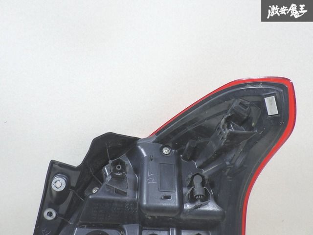 ☆美品☆ SUZUKI スズキ 純正 ZC33S スイフト スポーツ テール