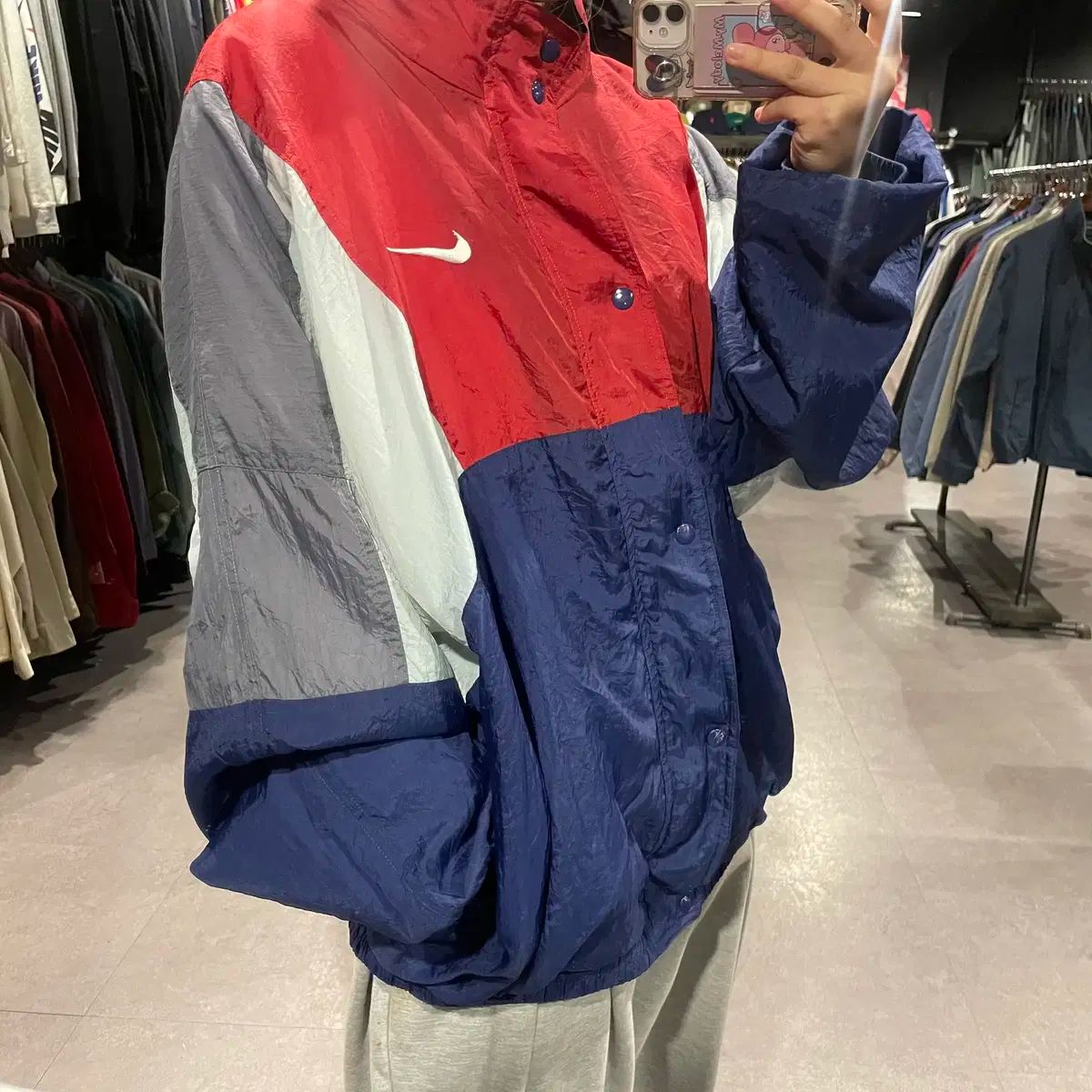 【雷市場（ポンジャン）商品韓国直送】 （ 310 ） NIKE Nike(ナイキ） スウッシュ バイカラー オールドスクール マルチフロントガラス ジャケット