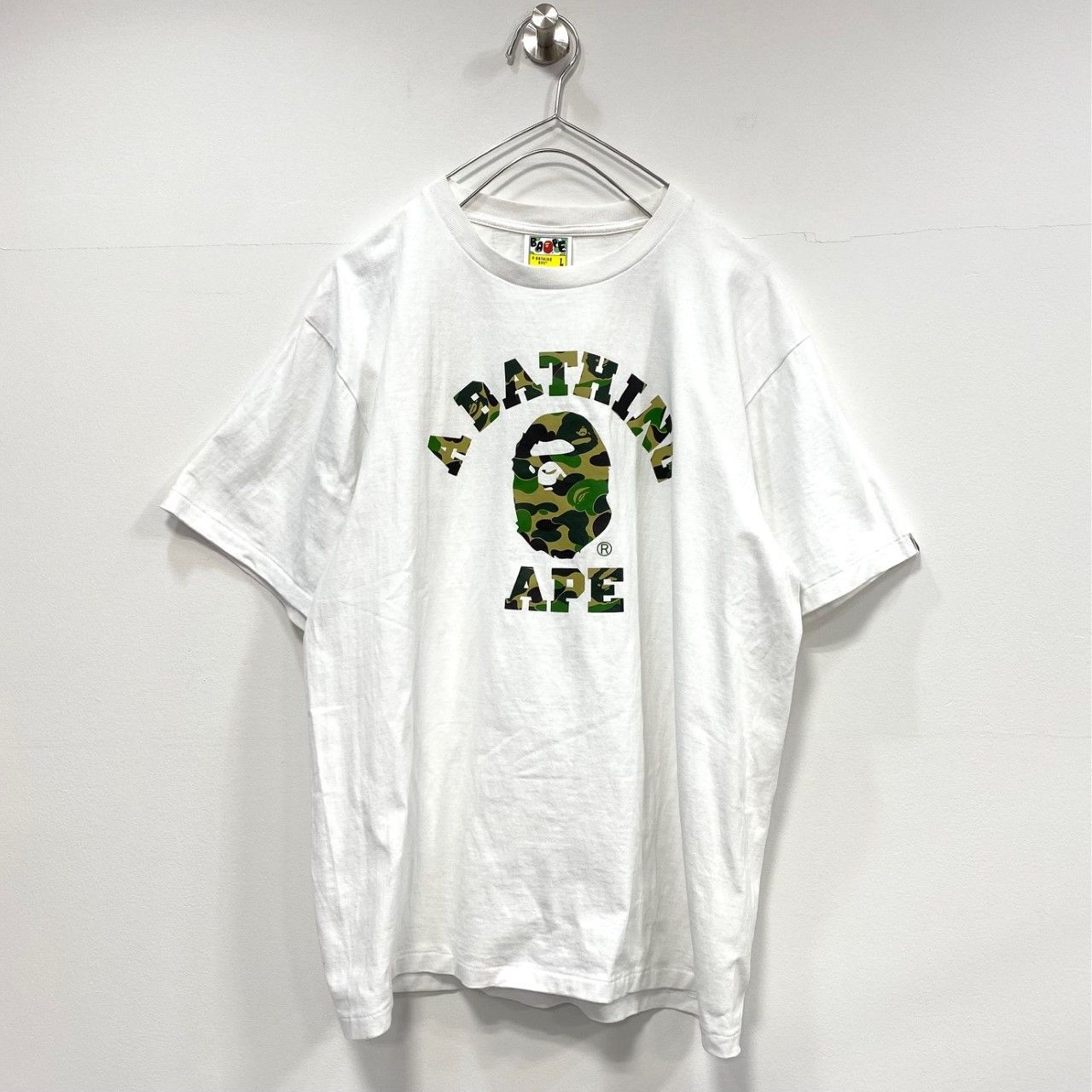 A BATHING APE カレッジロゴ 迷彩 プリント Tシャツ エイプ - @タイム