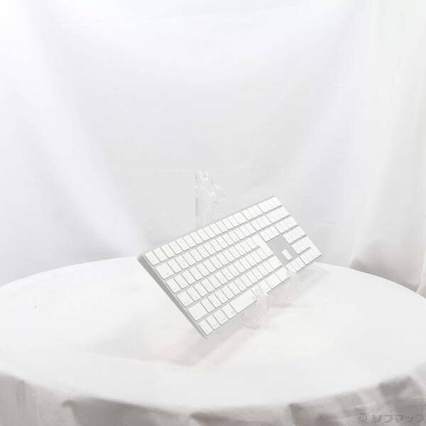 品〕 Magic ファッション Keyboard (テンキー付き) MQ052J／A シルバー