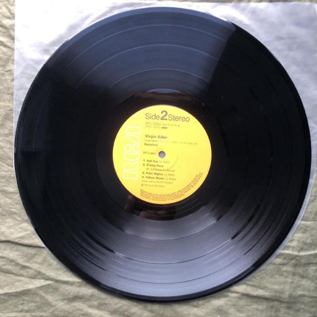 傷なし美盤 良ジャケ 両面マト121 1982年 国内盤 Scorpions LPレコード