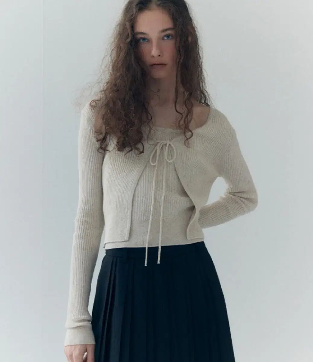 定価15万円 ヘバイヘキム ホルターネック カーディガン セット オートミール s