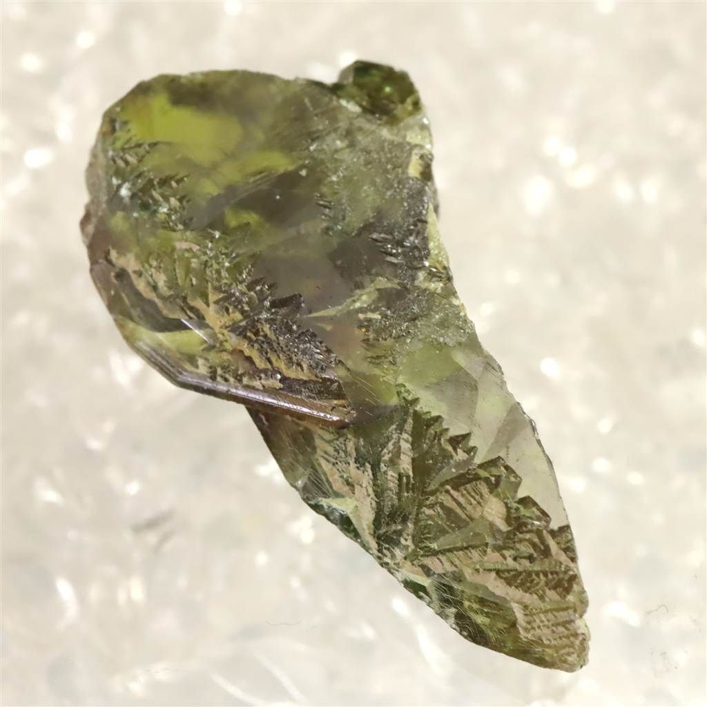 今年も大人気！ タンザニア モンド産 スフェーン 35mm原石 7.34g 榎本通商82924 アタッチメント