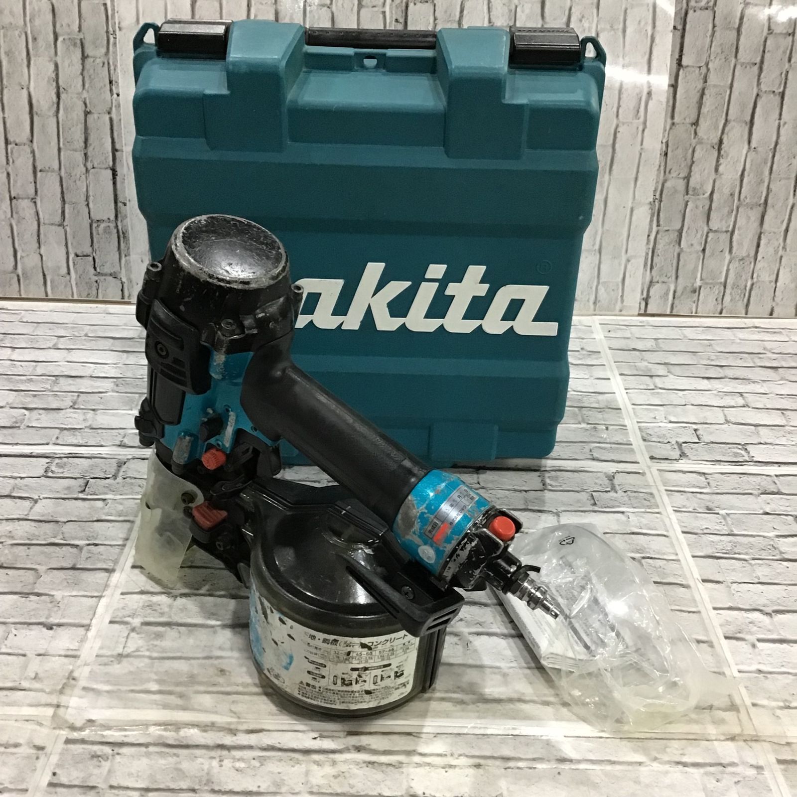 マキタ(makita) 高圧エア釘打ち機 AN633H【川口店】