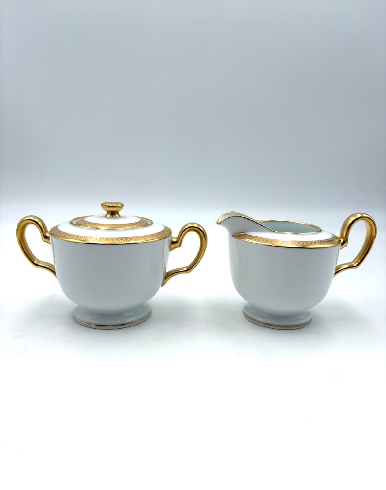 大倉陶園 OKURA 片葉金蝕 ホワイト ゴールド ティーポット シュガーポット クリーマー 大サイズ 3点セット ティーセット WWW_SKLAD-KIRPICHA_RU