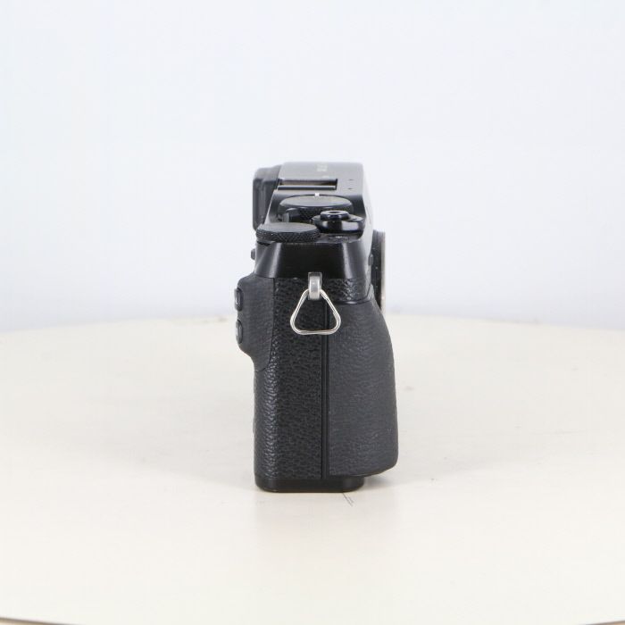 ボディ ブラック