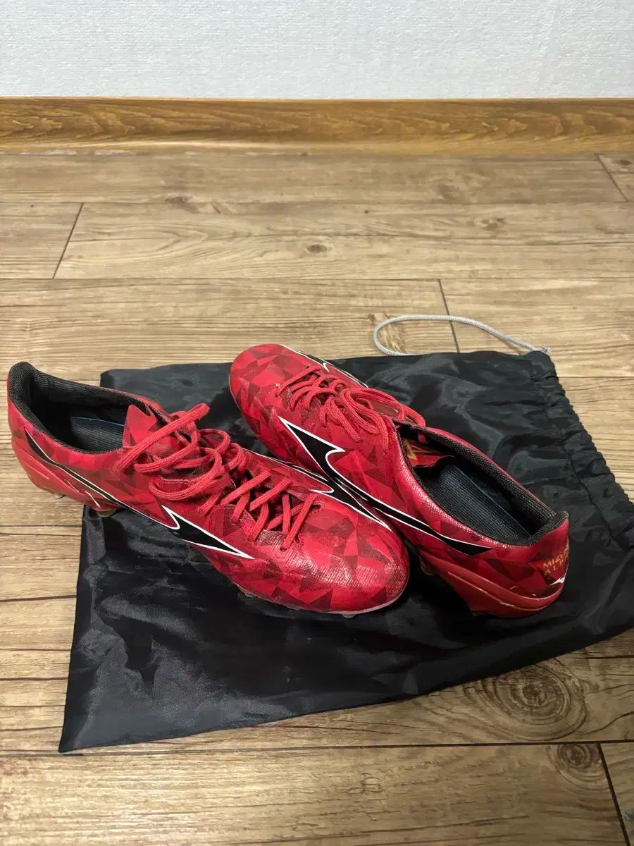 ミズノ ルビーレッド アルファ 2 ジェパンmix 280