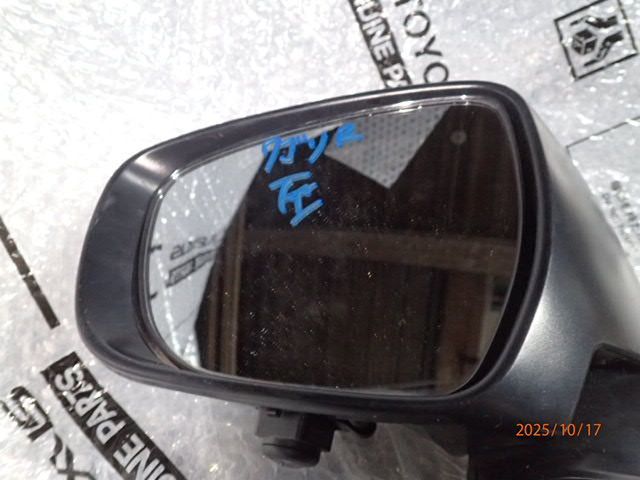 シルバー カメラ付き