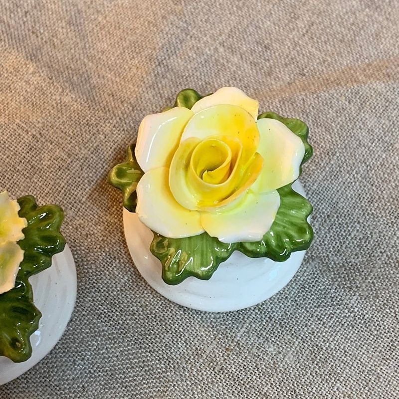 ❤ AYNSLEY エインズレイ 花器 陶器 置物 4点セット Aynsley エインズレイ 陶花 ソルト＆ペッパー 調味料入れ