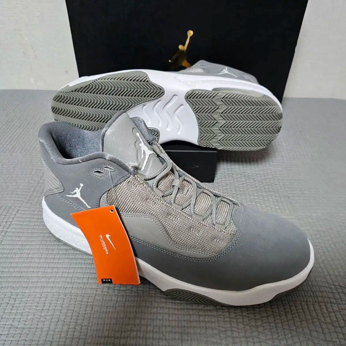 ナイキ ジョーダン マックス アウラ2 バスケシューズ スニーカー