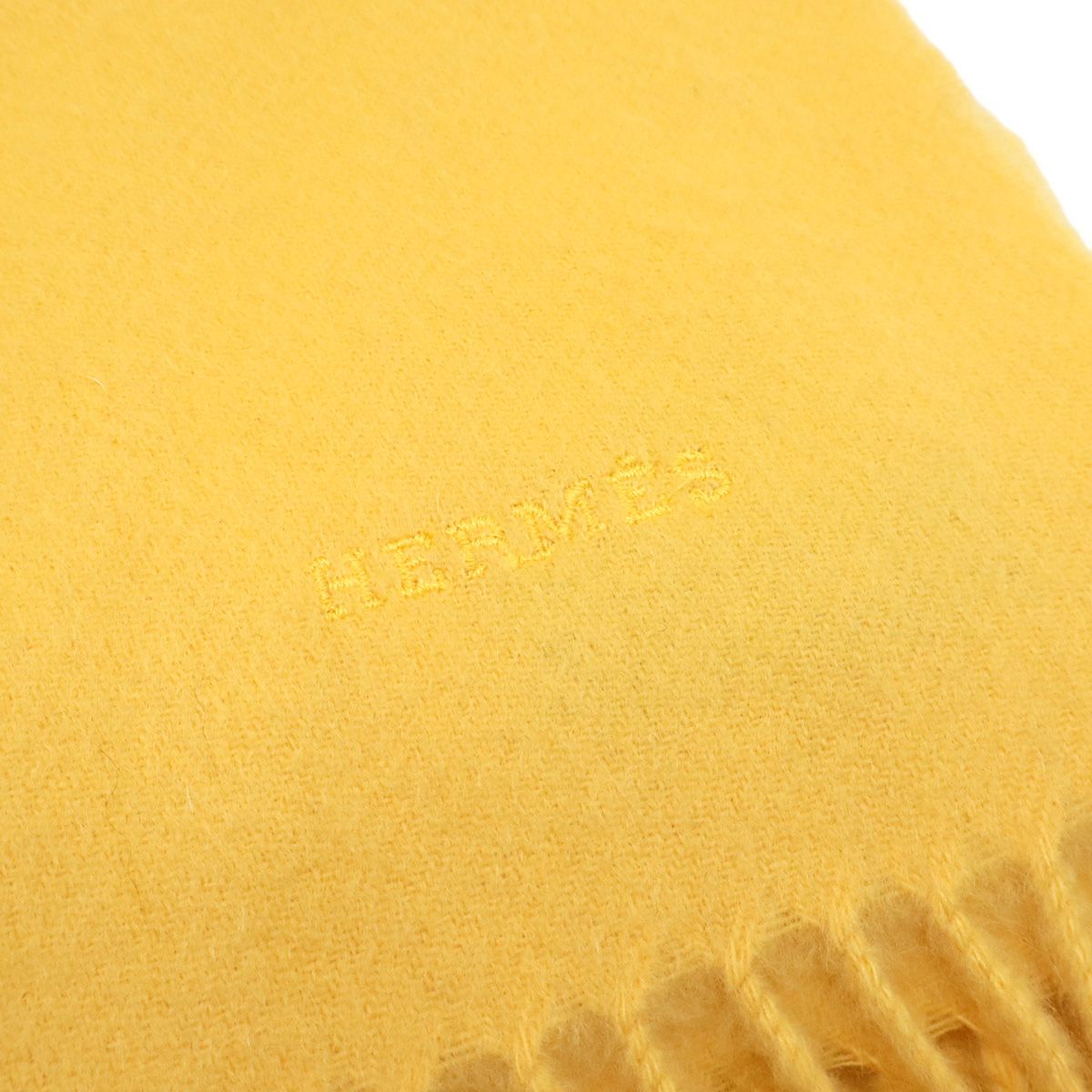 【美品】エルメス　マフラー　カシミヤ　大判　ロゴ刺繍　フリンジ　イエロー HERMES エルメス マフラー ストール フリンジ ロゴ刺繍 カシミヤ