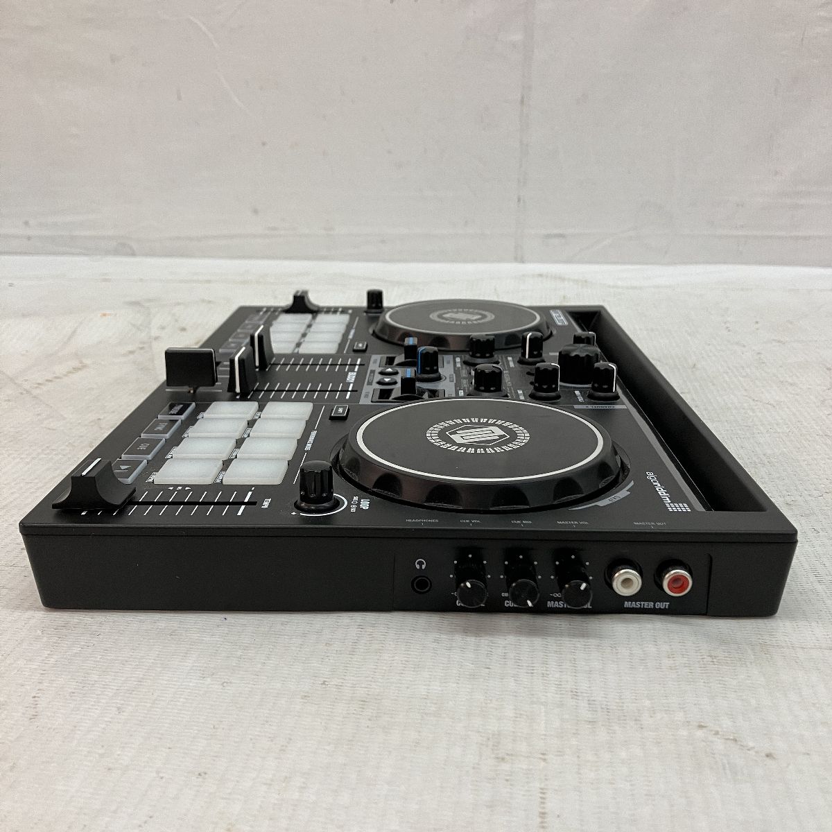Reloop BUDDY DJコントローラー　中古 中古美品】RELOOPのdjay専用DJコントローラー BUDDYのご紹介です。