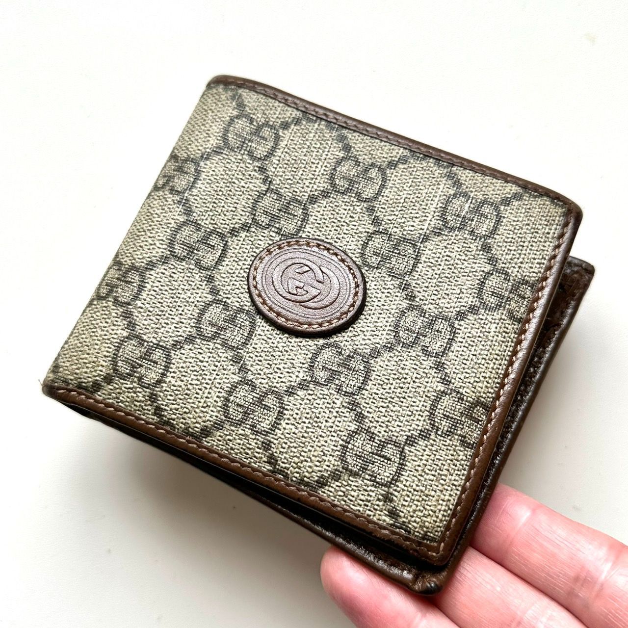 グッチ GUCCI 二つ折り財布 インターロッキングG GGスプリーム メンズ