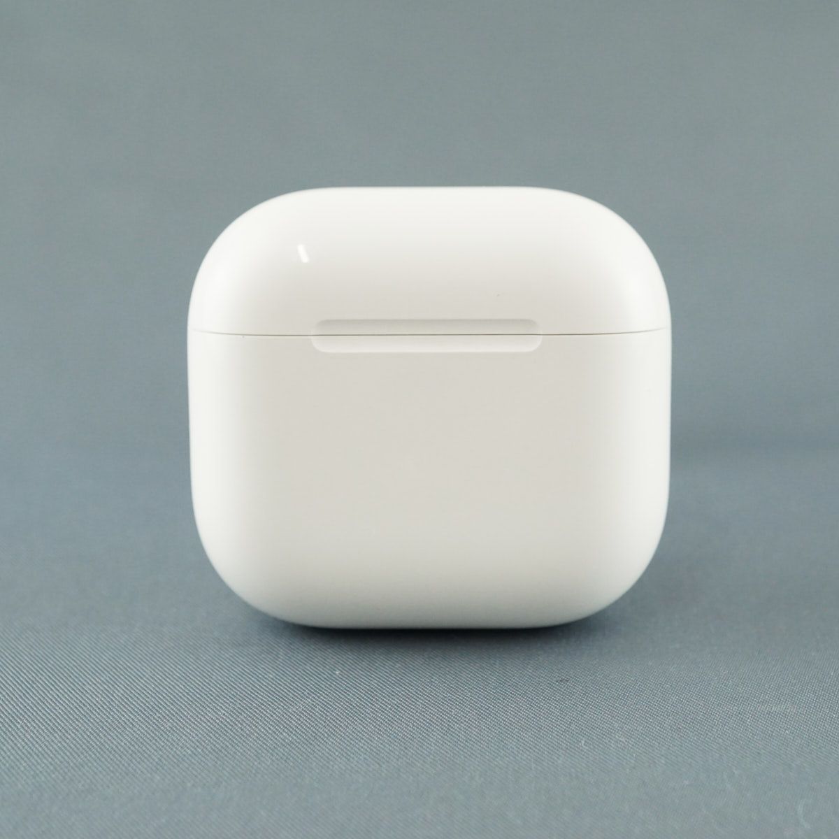 美品】AirPods4 第四世代 ノイズキャンセリング 充電ケース
