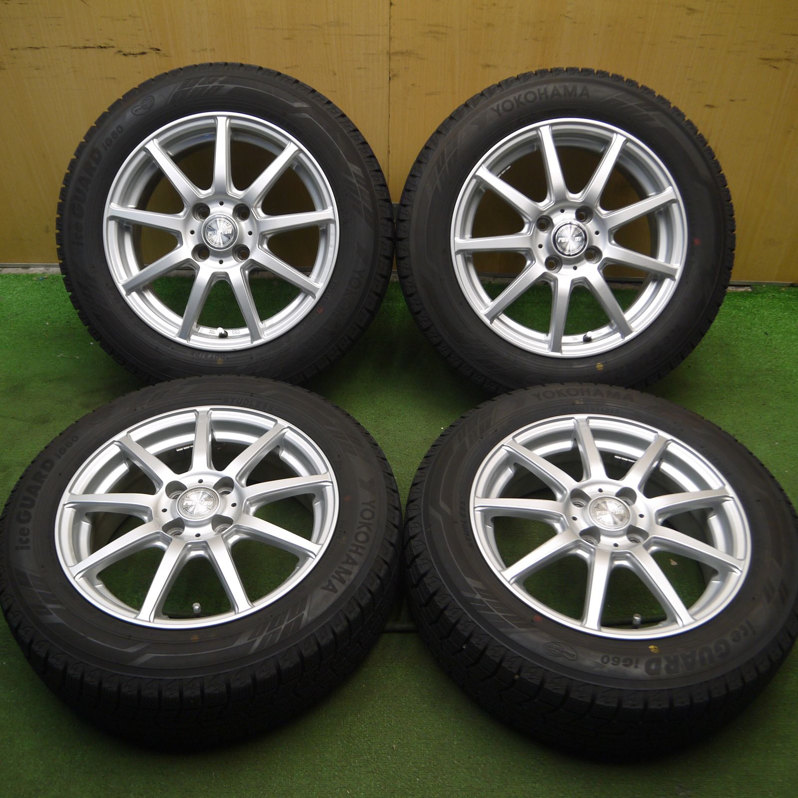 送料無料*バリ溝！22年！キレイ！ほぼ10分☆スタッドレス 175/65R15