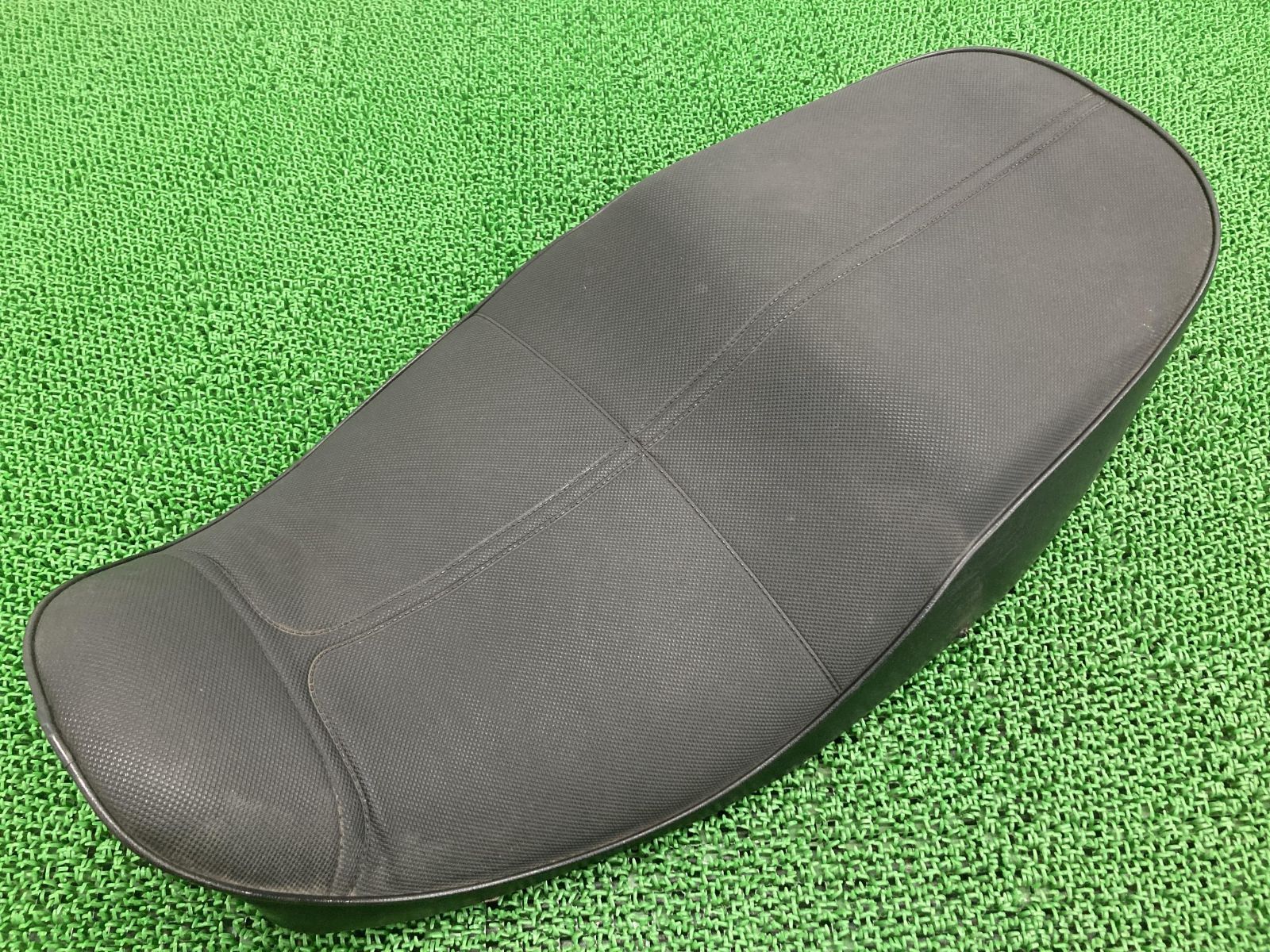 バイク ゼファー400 シート カワサキ 純正 バイク 部品 ZR400C 修復 