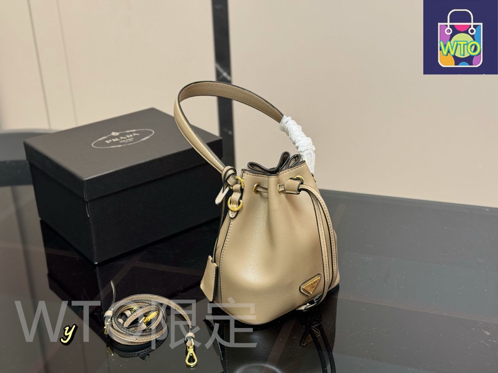 今日特価】Prada プラダ バケットバッグ ボックスが付属 - メルカリ