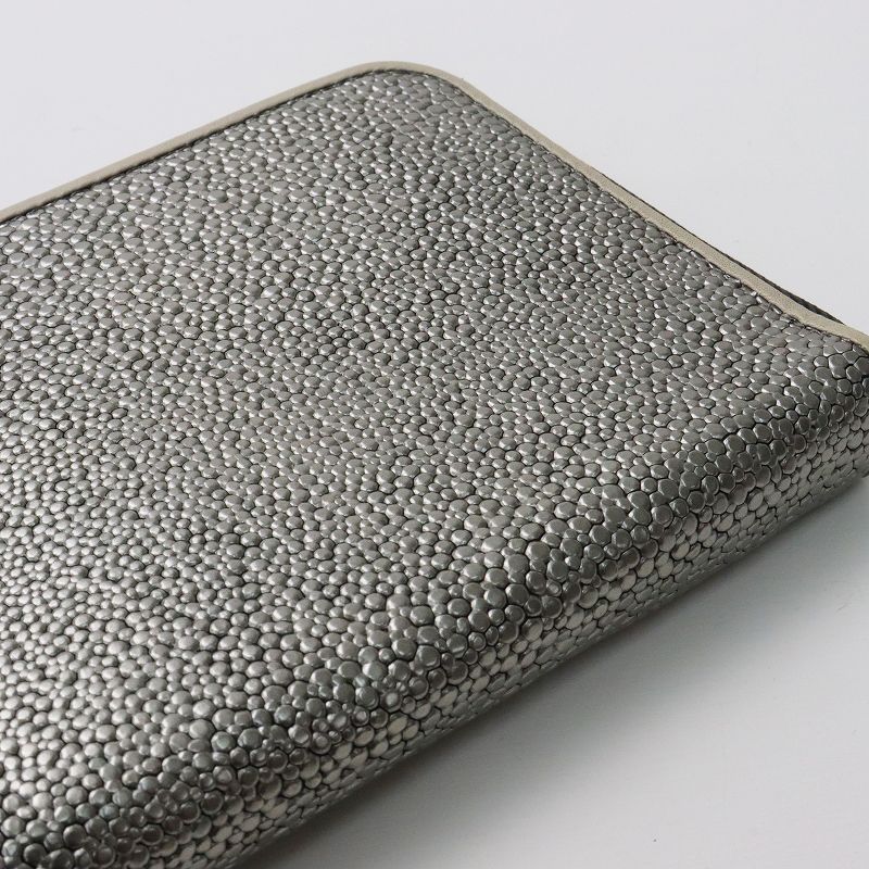 HIROKO HAYASHI 二つ折り財布 PLATINO(プラーティノ)　美品 PLATINO（プラーティノ）ファスナー式二つ折り財布