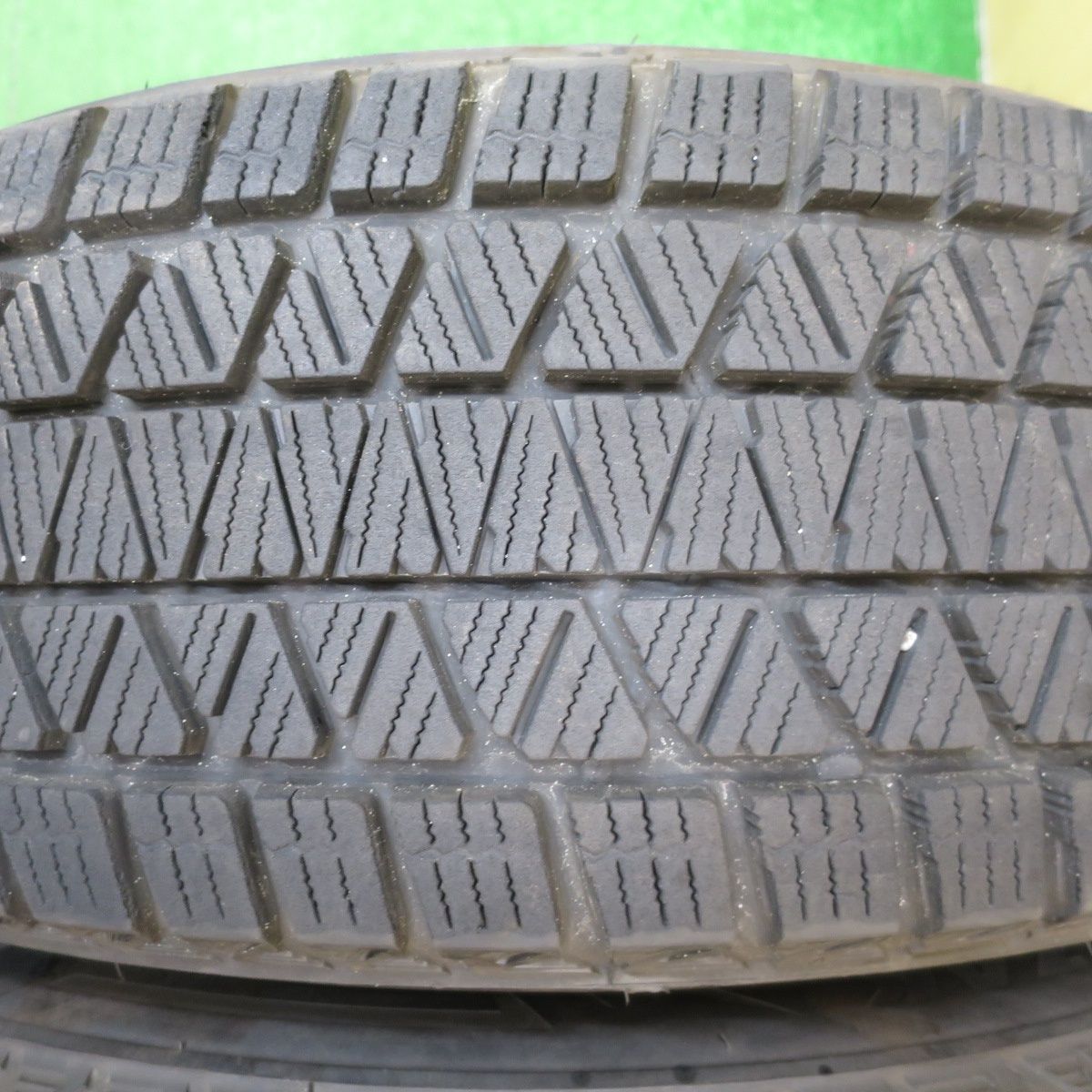 [送料無料] バリ溝！22年！キレイ！9分スタッドレス 225/65R17 ヨコハマ アイスガード G075 ravrion RM01 ラブリオン 17インチ PCD114.3/5H4112402NJス バリ溝！22年！キレイ！9.5分☆スタッドレス 225⁄65R17 ブリヂストン