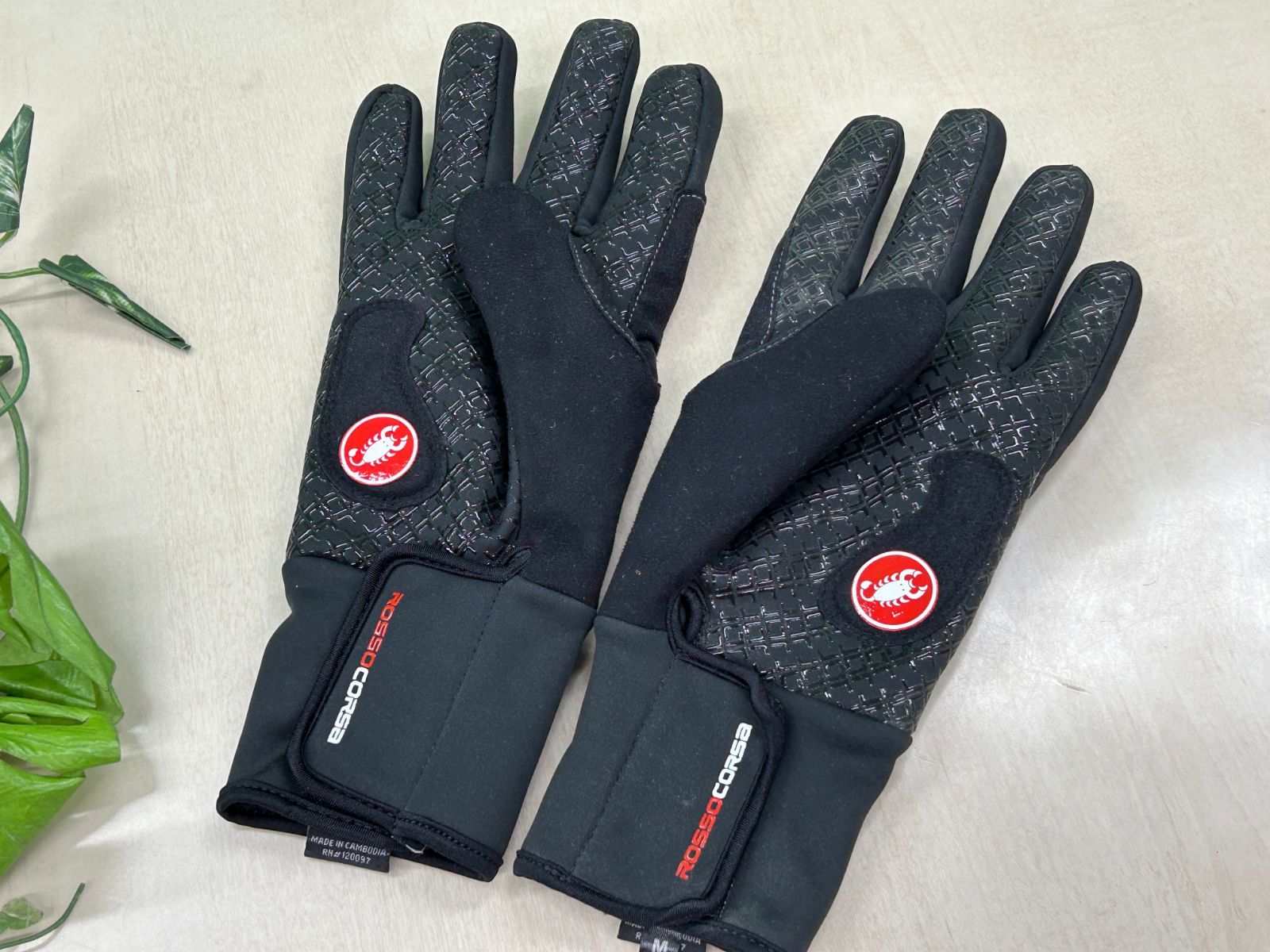 イチ推し!! 極上品!! CASTELLI ESTREMO GLOVE size:M -5℃ カステリ