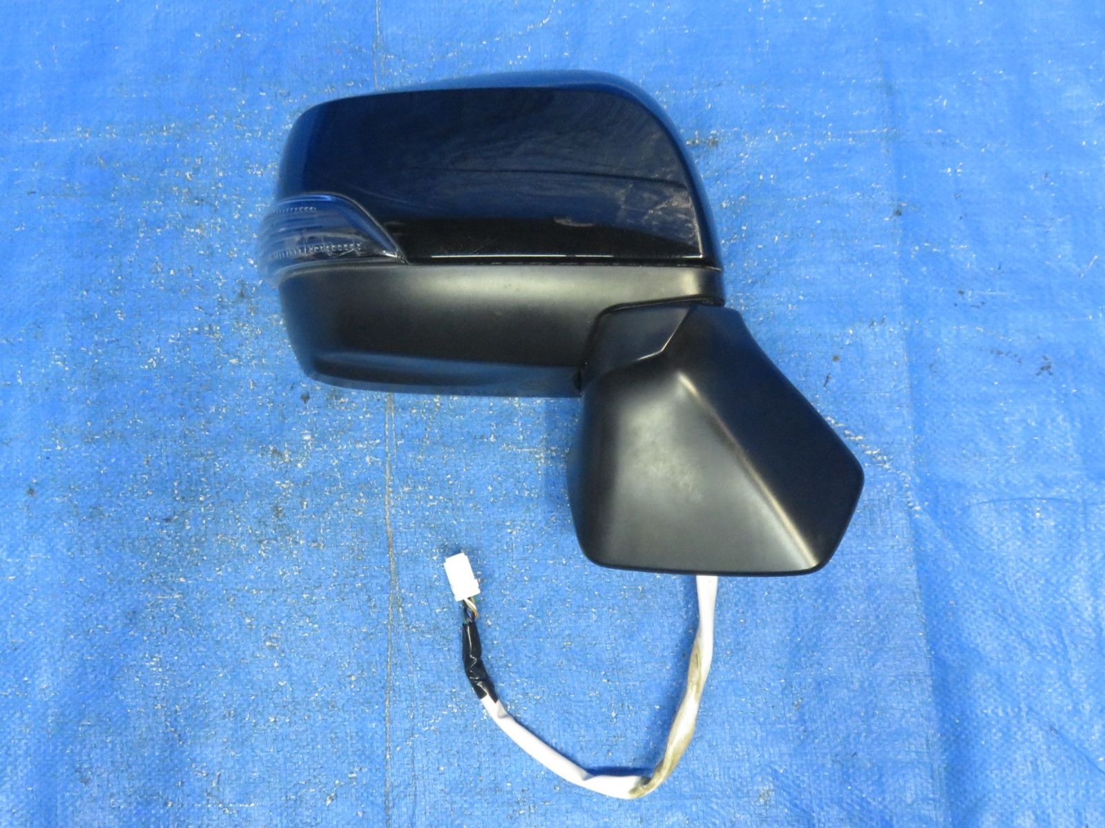 LA7019 スバル SJG フォレスター STi 右 ドアミラー 運転席 サイドミラー ウインカー付 純正 D4Sブラックシリカ SJ5 小傷