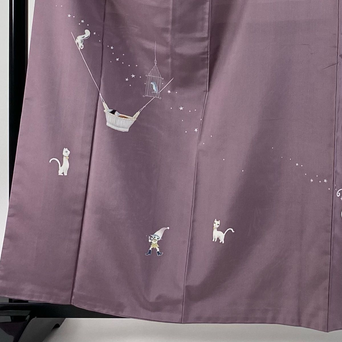 付下げ 身丈162cm 裄丈63cm S 袷 紬 ゆりかご 猫 金彩 紫 正絹