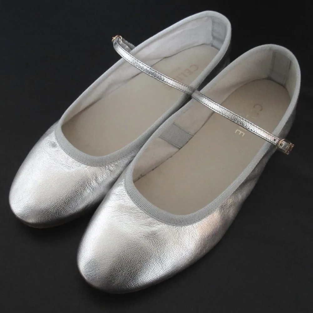 2025年最新】celine バレリーナの人気アイテム - メルカリ