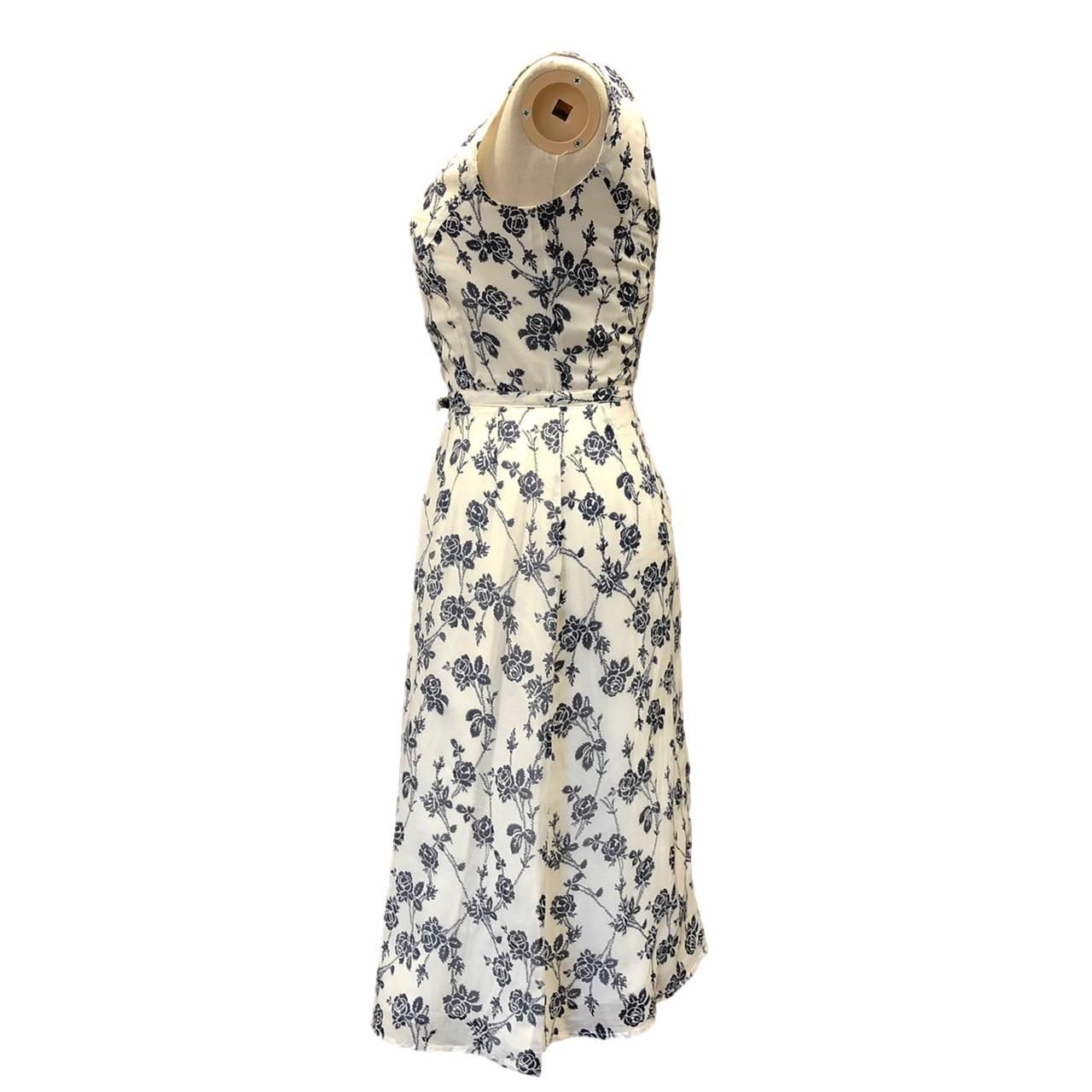 Aquascutum アクアスキュータム ノースリーブワンピース 花柄 10 Aquascutum アクアスキュータム ノースリーブワンピース 花柄 10