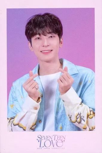 SEVENTEEN スクエア缶バッジ　LOVE ファンミ　セブチ 中古】バッジ・ピンズ ウォヌ スクエア缶バッジ 「SEVENTEEN